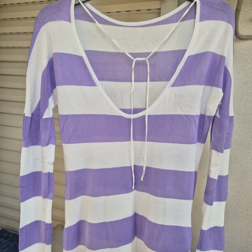 Knitted top like new, size L, white and purple