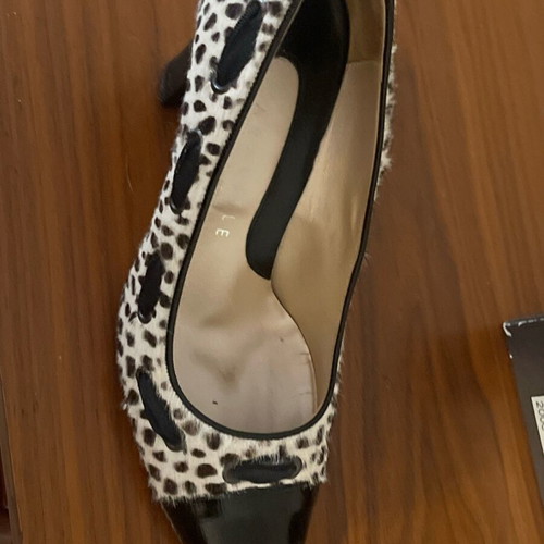 Parallele Paris pumps used with thick heel size 38 black and white