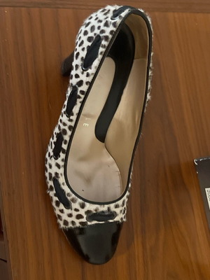 Parallele Paris pumps used with thick heel size 38 black and white