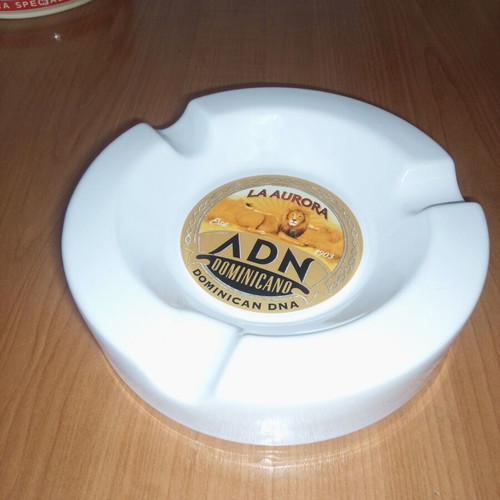 La AURORA collectible ashtray like new, diameter 19 cm, height 4.5 cm