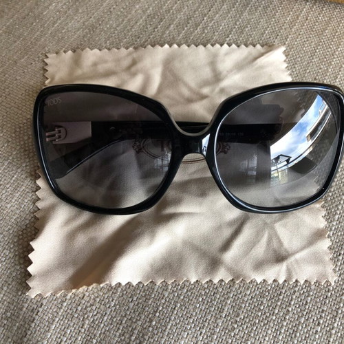 Tod’s sunglasses new, black, square-shaped
