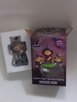 Nemesis Now small witch figure new condition 10 cm