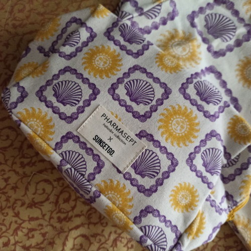 Beach bag with matching cotton shoulder bag and pouch, new, purple and yellow
