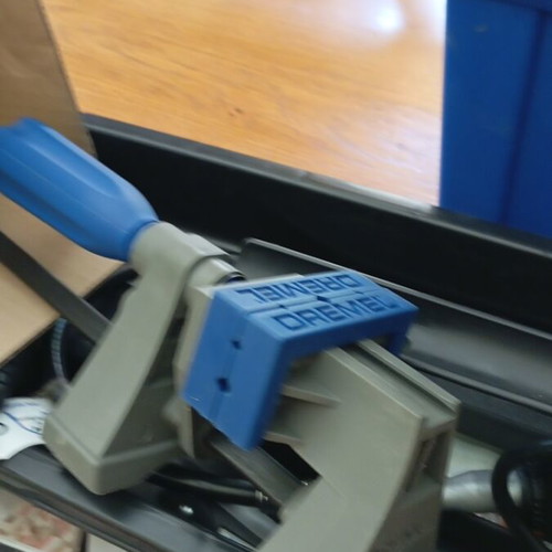 Dremel 3000 multitool like new with case and many accessories