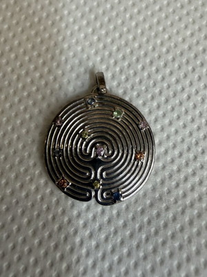 Zolotas 925 pendant like new with stones, 2x3 cm diameter