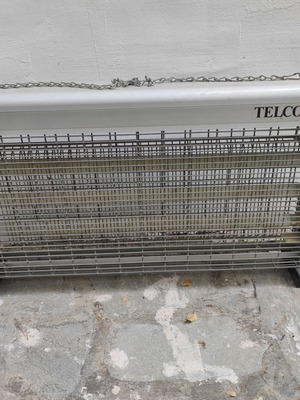 Ηλεκτρική εντομοπαγίδα Pest Killer Telco μεταχειρισμένη με 3 λυχνίες και αλυσίδα