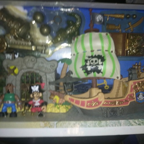 Pirate playset sealed new