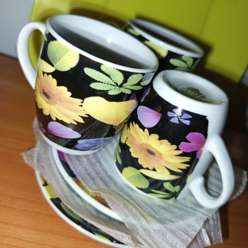 Porcelain coffee set new, 4 cups and 4 saucers