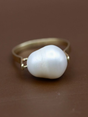 Gold ring 14k with pearl used