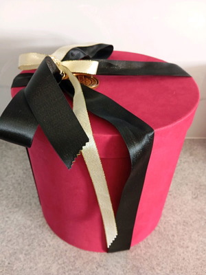 Hatbox used with velvet texture