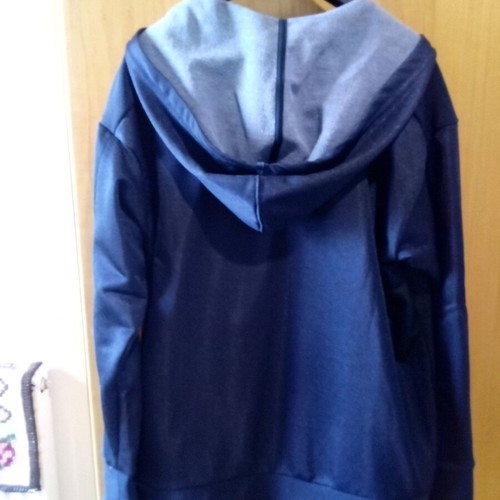 Nike dark blue jacket used, comfortable fit, size S