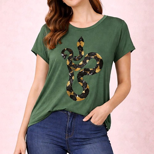 H&M green t-shirt like new with sequin snake design