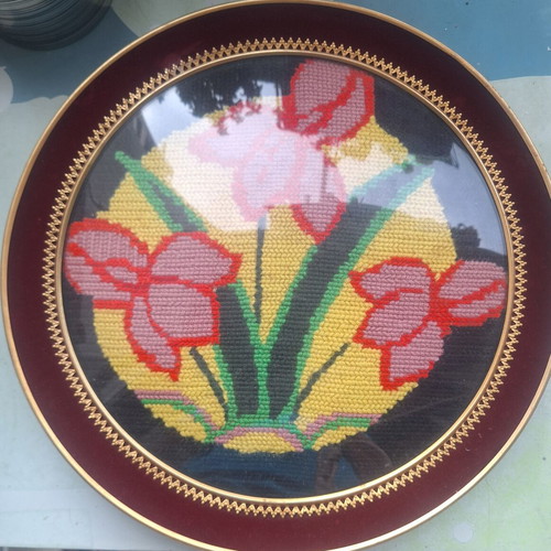 Vintage round frame with handmade embroidery '70s-'80s