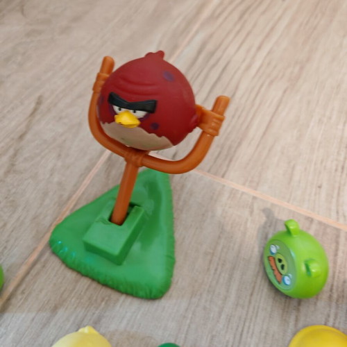 Angry Birds On Thin Ice game parts like new