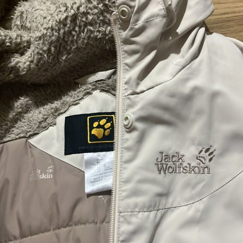 Jack Wolfskin beige coat new windproof size M