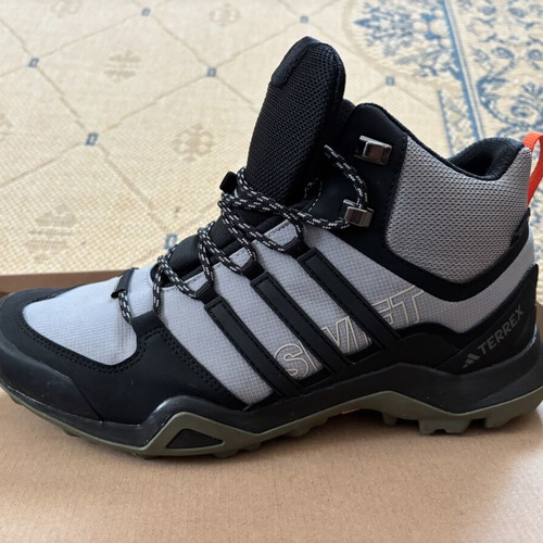 Adidas Terrex Swift R2 Mid GTX boots like new, size 43.5, grey