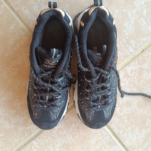 Skechers athletic shoes size 36 used, black with white sole and gold details