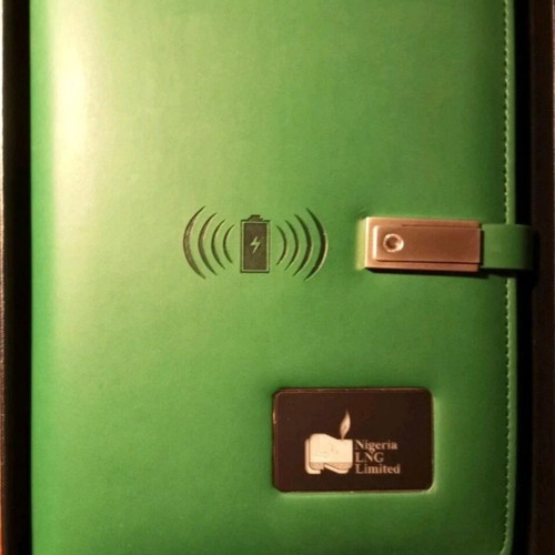Notebook powerbank 8000mAh with box and 4 cables