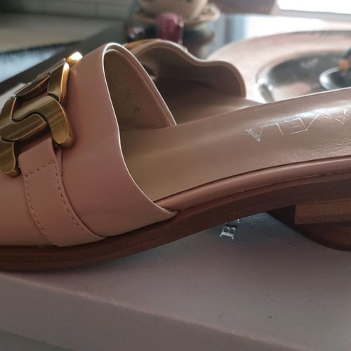 Favela beige leather sandals size 36 like new with gold buckles