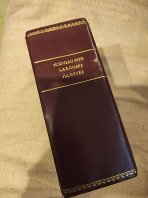 Nouveau Petit Larousse Illustre French dictionary 1767 pages leather edition 1947 like new