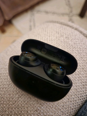 Redmi Buds 3 Lite wireless earbuds used