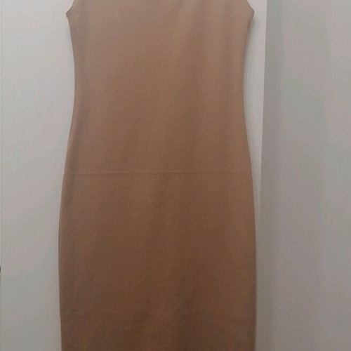 Φόρεμα μίντι μπεζ Zara σαν καινούργιο με σκίσιμο πίσω μέγεθος M