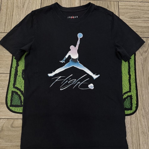 Jordan T-shirt small, like new, black