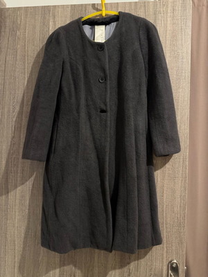 Annie P wool women's coat with flared hem like new, gray
