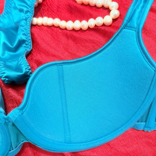 Agent Provocateur lingerie set like new, turquoise, bra 75C, size S panties