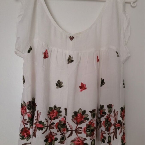 Enzzo sleeveless blouse small, like new, white and red