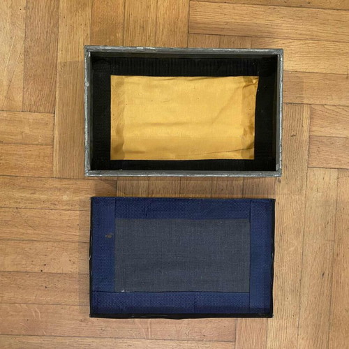 Tin box used, old, dimensions 26x17x6