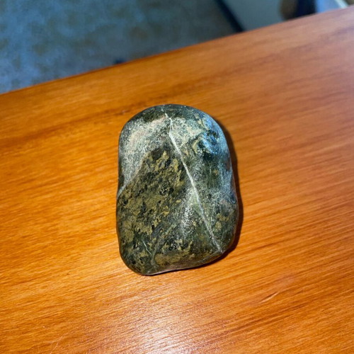 Serpentine type rock new with natural patterns