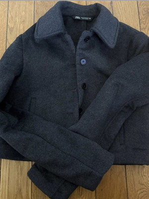 Zara short coat like new, wool, gray, size XS