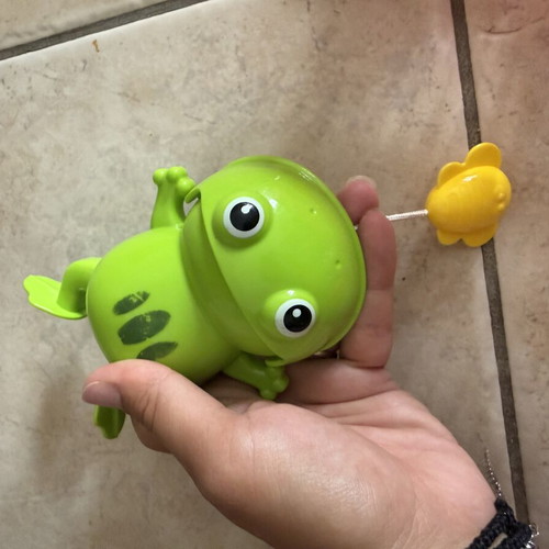 Bath toy like new