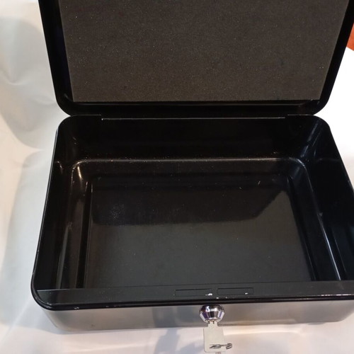 Portable metal cash box used, black, 30x20x10 cm