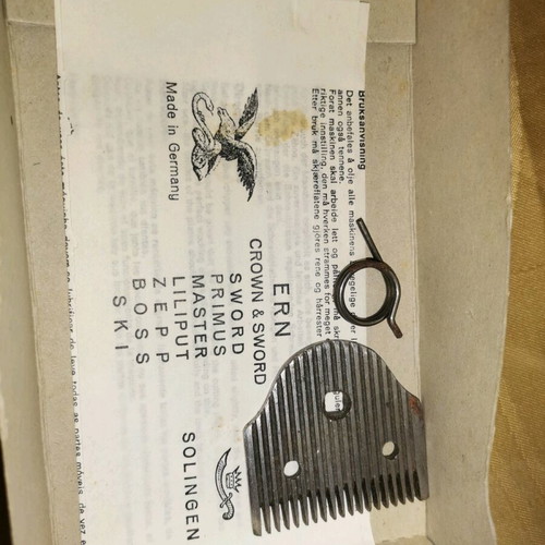 Boss Solingen vintage hair clipper new with replacement blade and spring