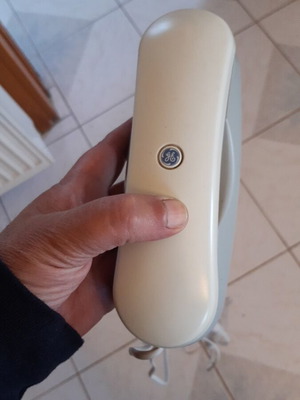 Telephone device with cable like new, white wired