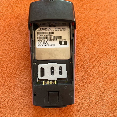 Nokia 8310 like new, pink