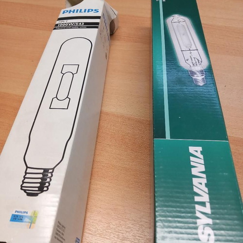 HQ 1000 watt bulbs new, set of 2