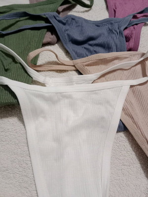 String 6 pieces new, multicolor, size small, unworn