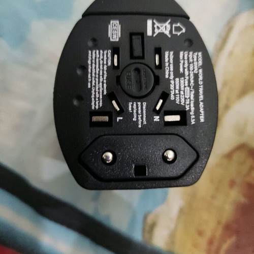 Lamtech charger for all countries with USB new