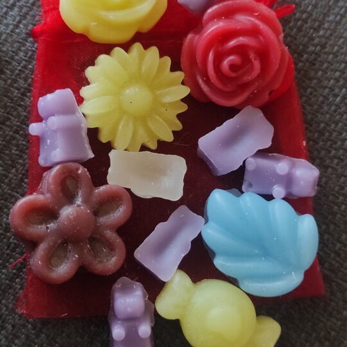 Aromatic candles new, pack of 12