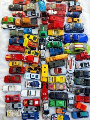 Toy cars used, pack of 77 assorted vehicles