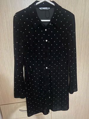 Zara dress like new, black, size L