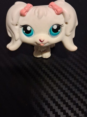 Littlest Pet Shop λευκό σκυλάκι με μαγνητάκι στο πόδι