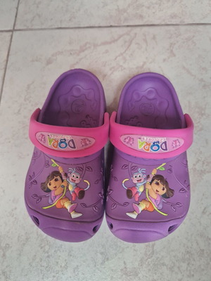 Crocs girls' slippers size 24 like new, multicolor purple