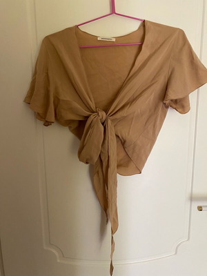 Mindyourstyle set blouse and pants like new, beige