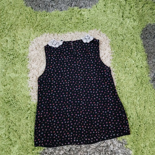 New Look blouse with crocheted collar and roses pattern, new, size M