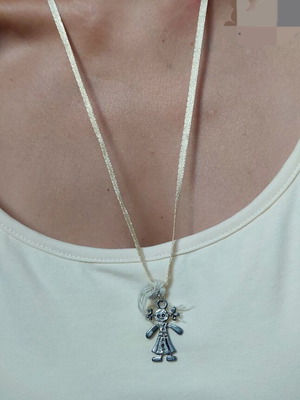 Handmade necklace new, beige and silver
