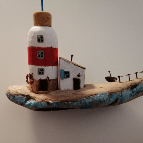 Shabby chic lighthouse decoration made of driftwood and acrylic new